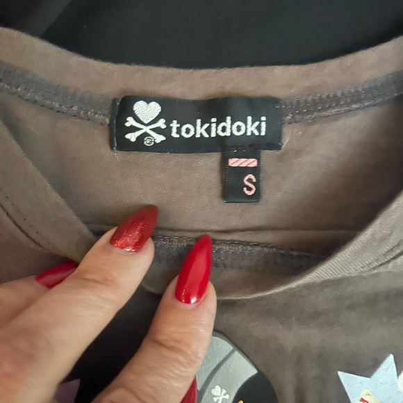 TokiDoki flight attendant Tshirt - Picture 2 of 2